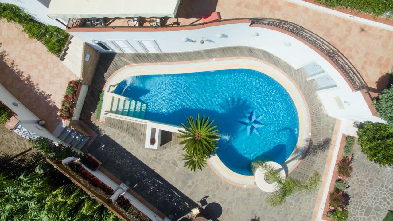 Villa Araucaria كازاميتْشيولا تيرمي المظهر الخارجي الصورة
