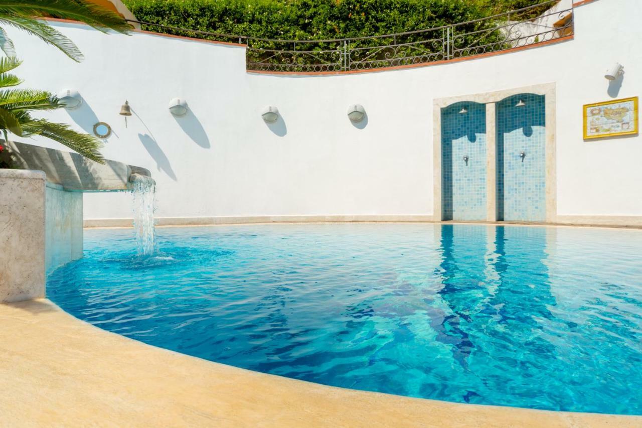 Villa Araucaria كازاميتْشيولا تيرمي المظهر الخارجي الصورة